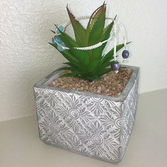 Handmade Chinese Knotting Bracelet W/ Glass Beads - Picture 3 of 8